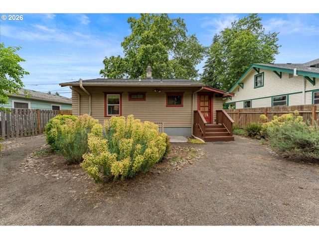 7515 Se MARTINS St, Portland, OR 97206
