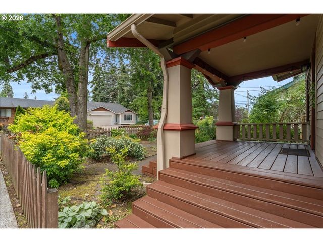 7515 Se MARTINS St, Portland, OR 97206