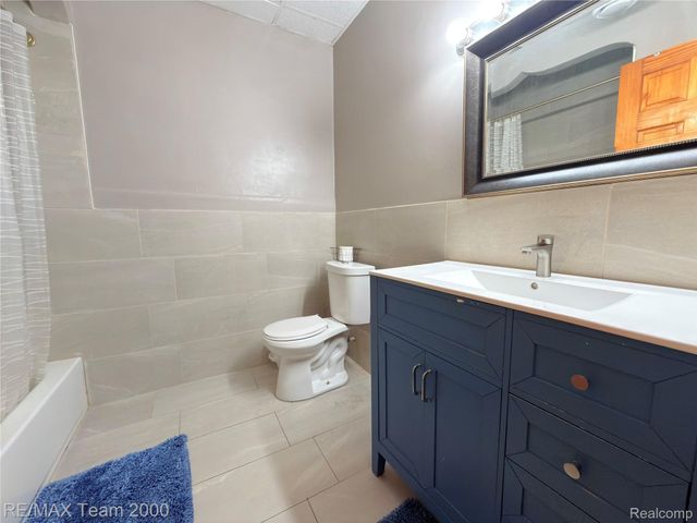 13134 W Warren Avenue, Dearborn, MI 48126
