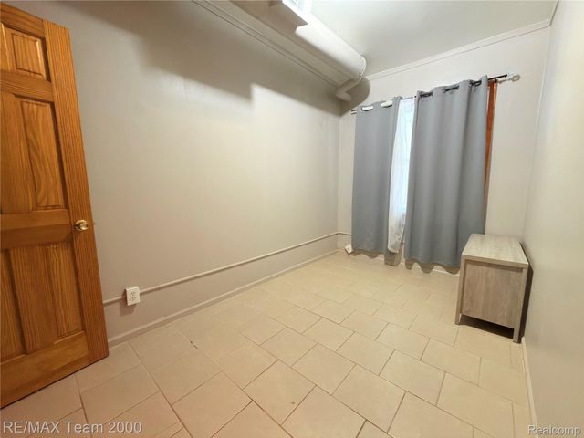 13134 W Warren Avenue, Dearborn, MI 48126