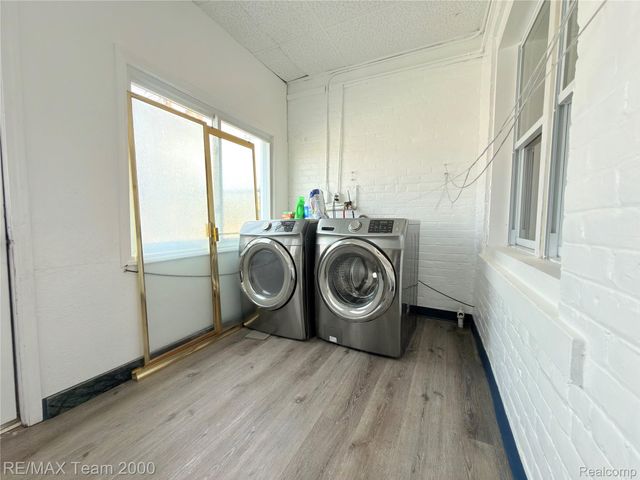 13134 W Warren Avenue, Dearborn, MI 48126