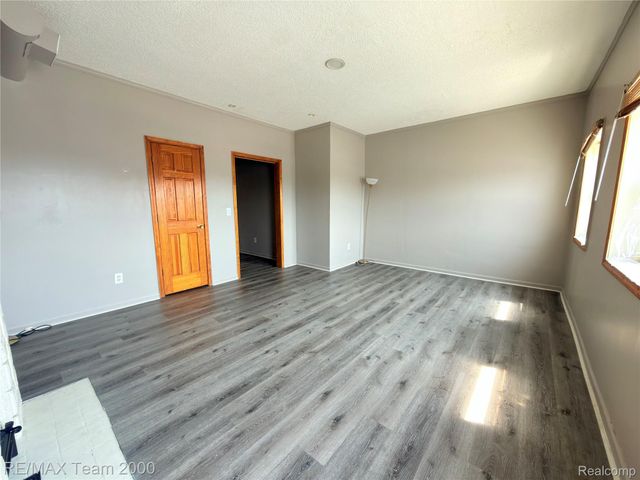 13134 W Warren Avenue, Dearborn, MI 48126