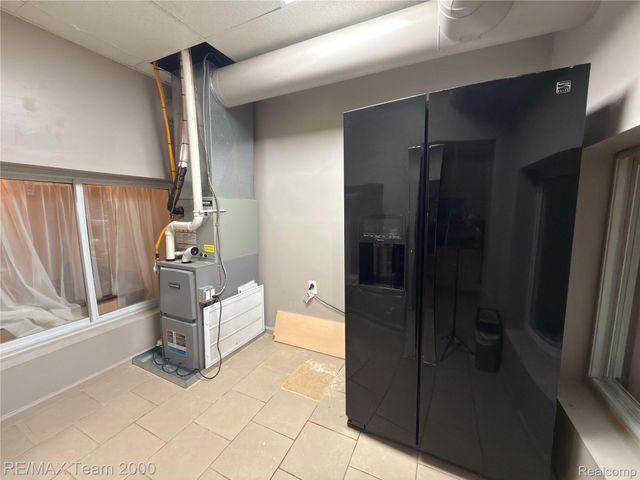 13134 W Warren Avenue, Dearborn, MI 48126