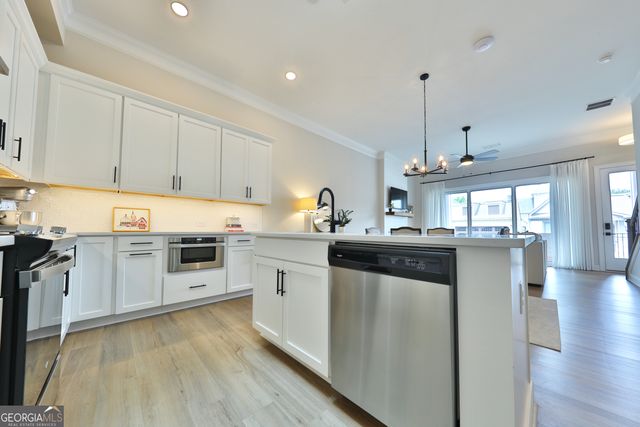 639 Stickley Oak Way, Woodstock, GA 30189