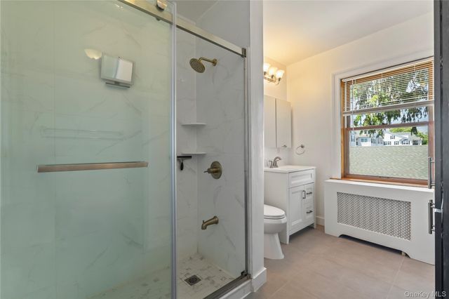 315 Ellington Avenue E, Garden City, NY 11530