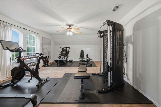 106 Bear Path Trail, Fort Worth, TX 76126