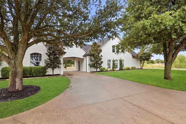 106 Bear Path Trail, Fort Worth, TX 76126