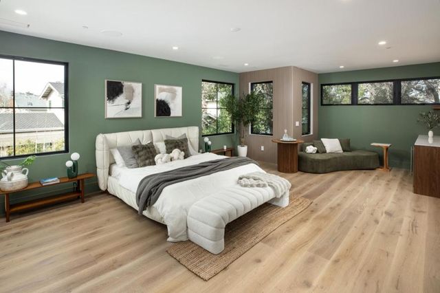 1866 Valparaiso Avenue, Menlo Park, CA 94025