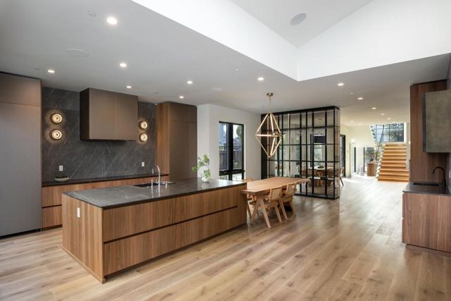 1866 Valparaiso Avenue, Menlo Park, CA 94025