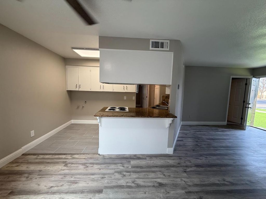 Image 7 of property listing at 1205 F Street, Reedley, CA 93654