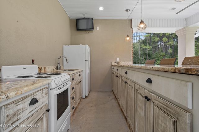 22345 Blackwell Farm Road, Saucier, MS 39574