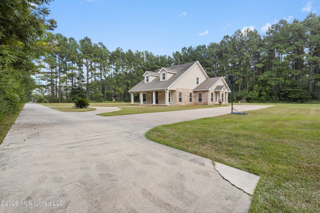 22345 Blackwell Farm Road, Saucier, MS 39574