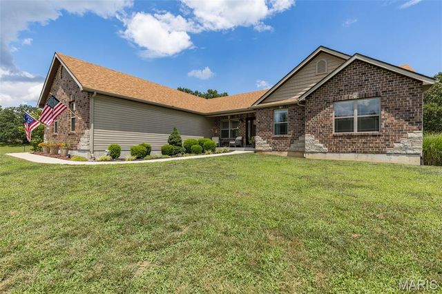 4425 Johnson Ridge Estates Road, Bloomsdale, MO 63627
