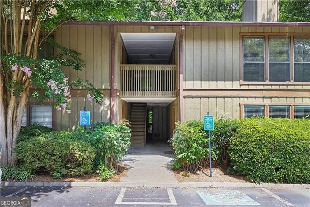 1014 Dunbar Drive, Atlanta, GA 30338