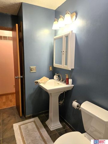 817 W Leon Drive, Lincoln, NE 68521