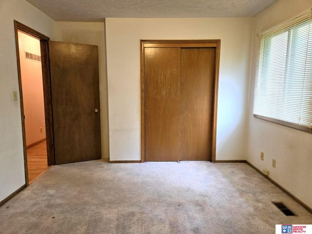 817 W Leon Drive, Lincoln, NE 68521
