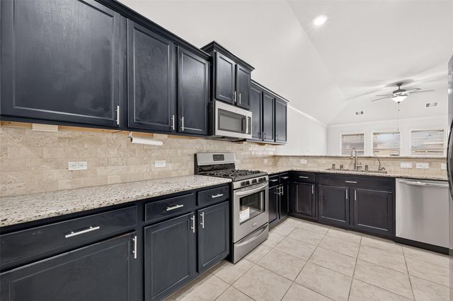22531 Mary Rogers Trail, Richmond, TX 77469