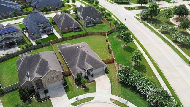 22531 Mary Rogers Trail, Richmond, TX 77469