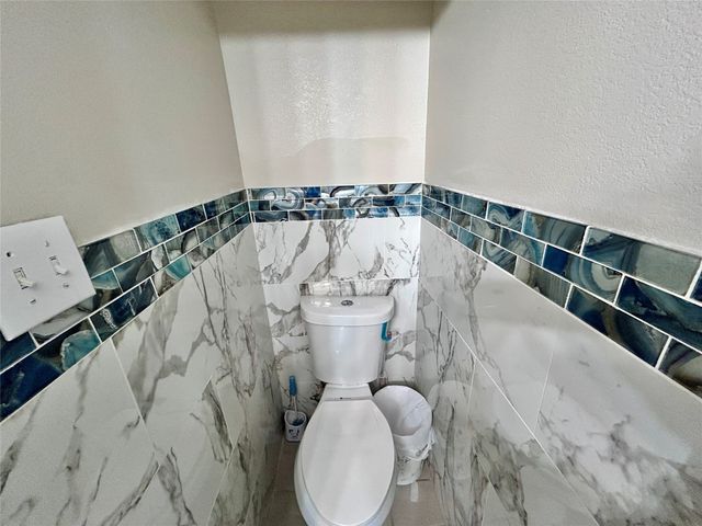 1216 Rio Vista Drive, Desoto, TX 75115