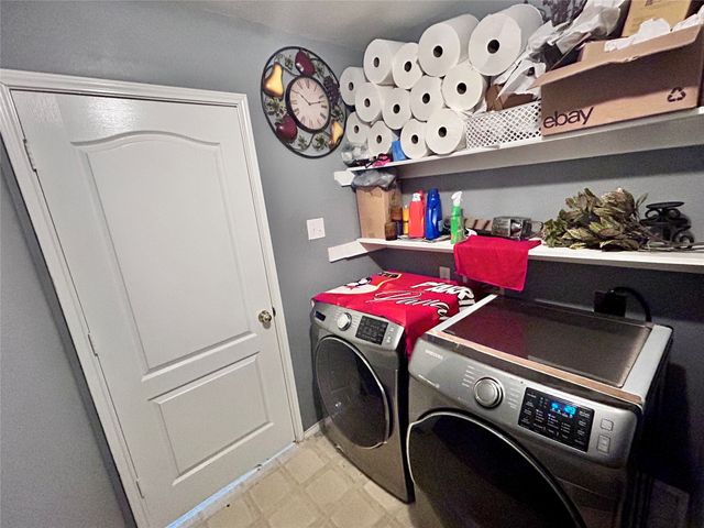 1216 Rio Vista Drive, Desoto, TX 75115