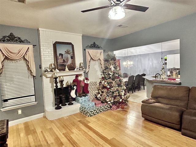 1216 Rio Vista Drive, Desoto, TX 75115