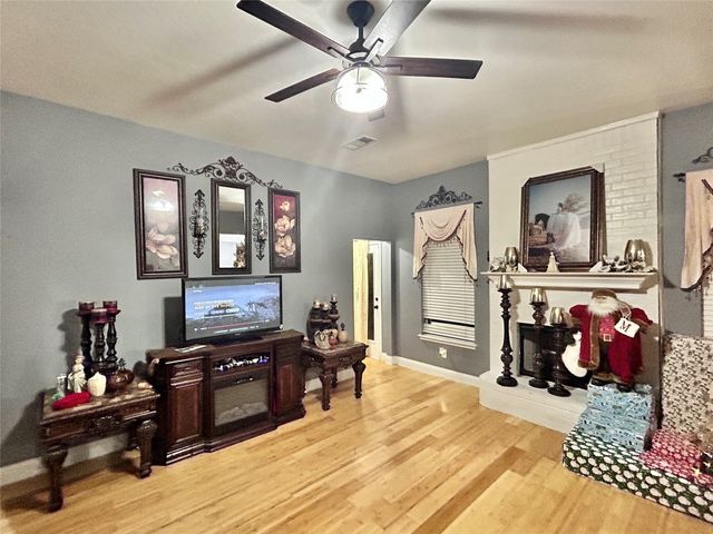 1216 Rio Vista Drive, Desoto, TX 75115