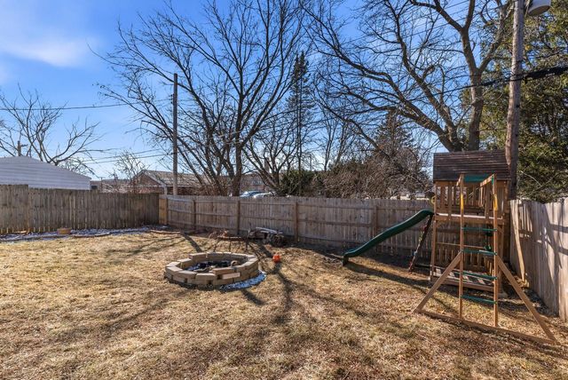 425 N Webster STREET, Port Washington, WI 53074