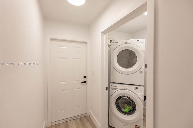 3180 NW 2nd St, Miami, FL 33125