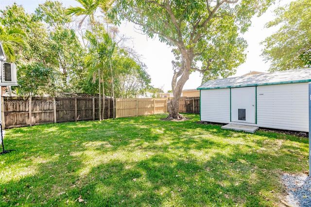 3180 NW 2nd St, Miami, FL 33125