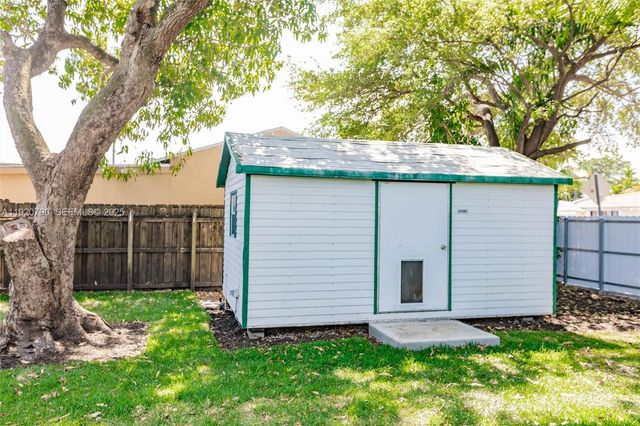 3180 NW 2nd St, Miami, FL 33125