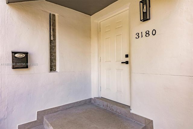 3180 NW 2nd St, Miami, FL 33125