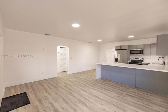 3180 NW 2nd St, Miami, FL 33125