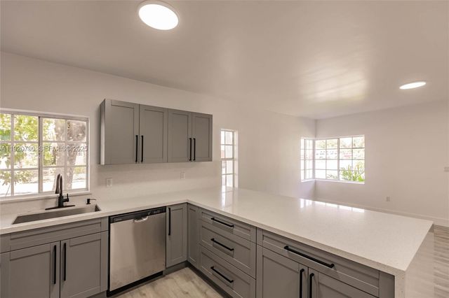 3180 NW 2nd St, Miami, FL 33125