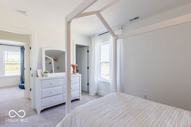 328 N Bur Oak Drive, Mooresville, IN 46158