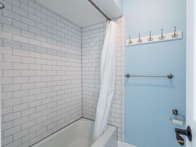 8003 Twining Oaks Lane, Spring, TX 77379