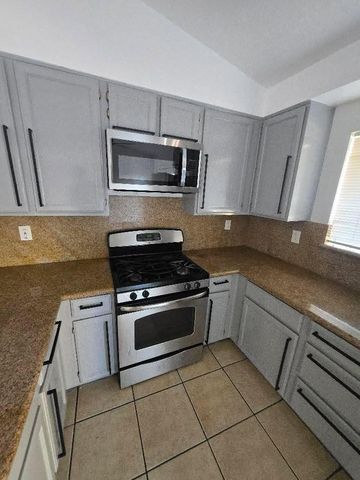 6585 Rancho Pico Way, Sacramento, CA 95828