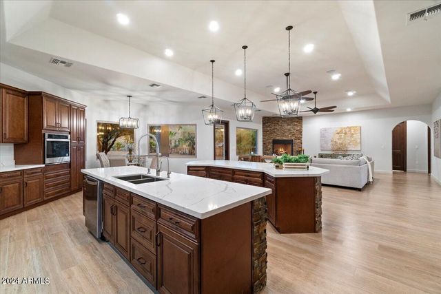 36648 N 27TH Avenue, Phoenix, AZ 85086