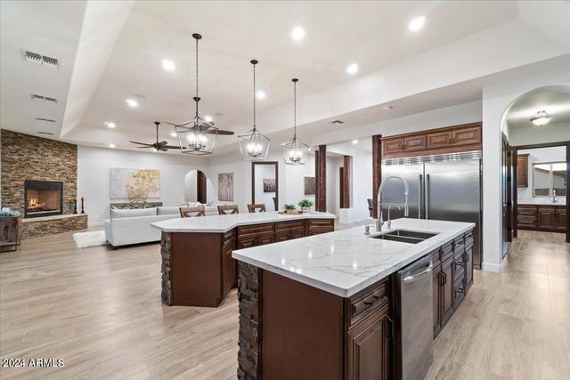 36648 N 27TH Avenue, Phoenix, AZ 85086