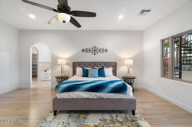 36648 N 27TH Avenue, Phoenix, AZ 85086