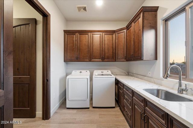 36648 N 27TH Avenue, Phoenix, AZ 85086