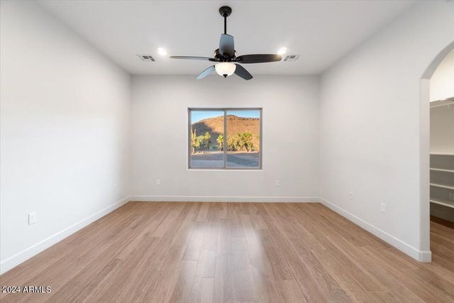 36648 N 27TH Avenue, Phoenix, AZ 85086