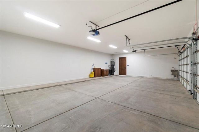 36648 N 27TH Avenue, Phoenix, AZ 85086