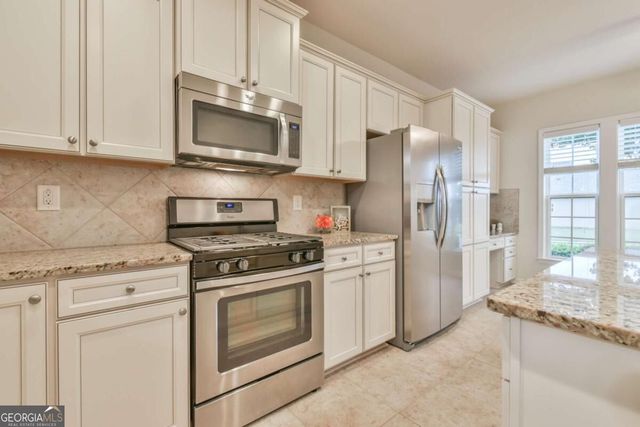 6632 Fawn Meadow Lane, Hoschton, GA 30548