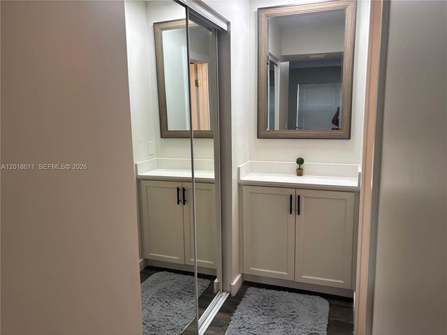 300 Berkley Rd 212, Hollywood, FL 33024
