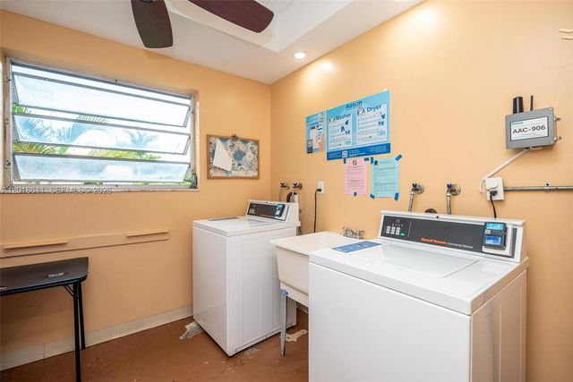 300 Berkley Rd 212, Hollywood, FL 33024