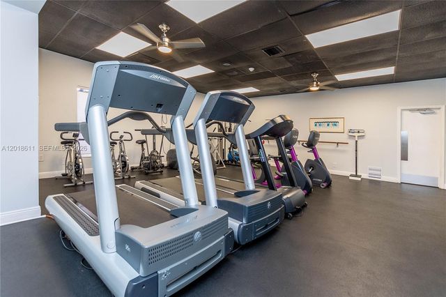 300 Berkley Rd 212, Hollywood, FL 33024