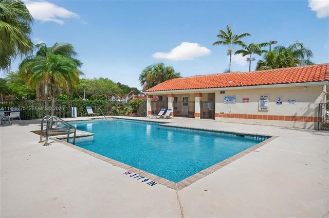 3440 PINEWALK Drive N 515, Margate, FL 33063