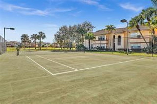 3440 PINEWALK Drive N 515, Margate, FL 33063