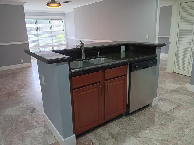 3440 PINEWALK Drive N 515, Margate, FL 33063