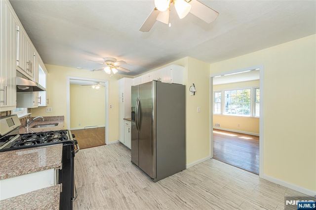 39 Warren Trail, Denville Township, NJ 07834